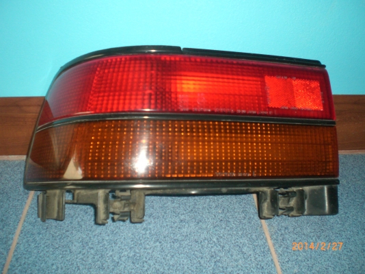 ไฟท้าย toyota corona st171 หน้ายัก ข้างซ้าย200บาท ของแท้