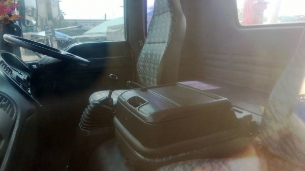 ขายรถเทเลอร์ 12 ล้อ 2 เพลา บรรทุกแบคโฺฮ HINO PROFIA  K13 ( 330 แรง ) รถสวยมากๆ รีบจองด่วน