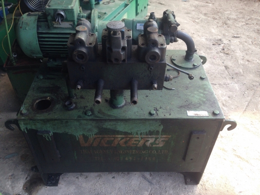 ขายปั้มน้ำมันไฮโดรลิค Vickers ขนาดมอเตอร์ 2 HP. 380 V สภาพดี พร้อมใช้งานครับ ตัดออกมาจากโรงงานหลอมเหล็ก