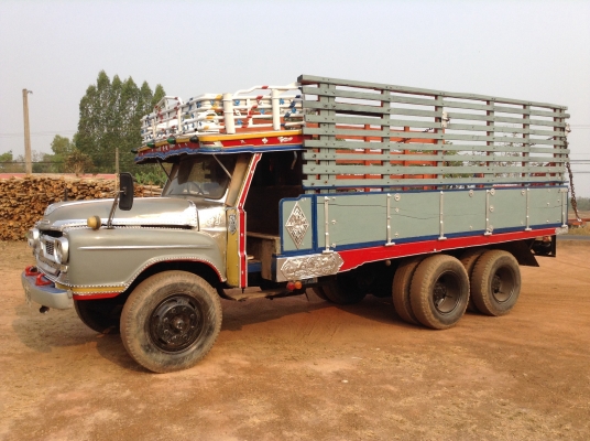 ขาย 10 ล้อหัวยาว 2 เพลาใหญ่ เครื่อง EH700 168 แรงม้า เกียร์ HO ช่วงล่าง UD สโลว์เกียร์กลาง คานหน้าใหญ่ เบรคลมดัน คัสซีสวยตลอดเส้น ทะเบียนพร้อมโอนครับ