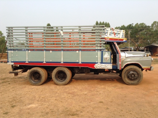 ขาย 10 ล้อหัวยาว 2 เพลาใหญ่ เครื่อง EH700 168 แรงม้า เกียร์ HO ช่วงล่าง UD สโลว์เกียร์กลาง คานหน้าใหญ่ เบรคลมดัน คัสซีสวยตลอดเส้น ทะเบียนพร้อมโอนครับ