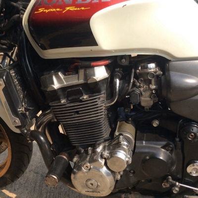 ธารนนทบุรี//ขาย honda cb1300 ปี2000 สวยเดิม ระบบไฟสมบูรณ์ ราคา125,000บาท อินวอยท์+ส.พ.ม สำเนา+พ.ร.บ