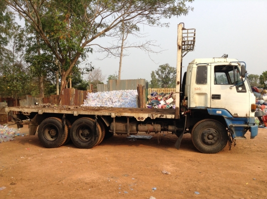 ขาย 10 ล้อเพลาเดียวพื้นเรียบ คัสซีหัวยาว วางหัว ROCKY เครื่อง EH700 168 HP เฟืองท้าย FUSO เบรคทิฟฟี่ พาวเวอร์ ทะเบียนพร้อมโอนครับ