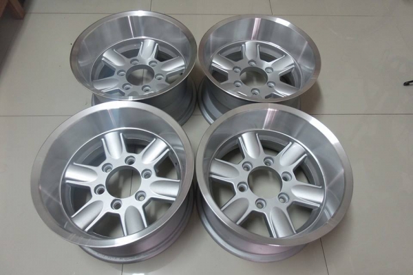 sniper JRD Germany  15x8.5 ET-27 สีใหม่ ไร้ซ่อม 8900บาท