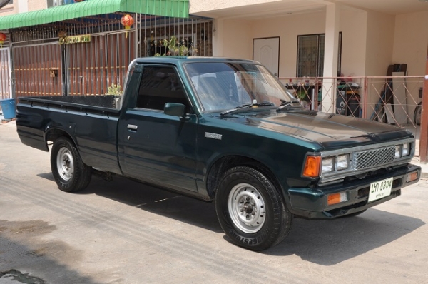 ขาย NISSAN 720 วางเครื่องใหม่เป็นเครื่อง NISSAN LD20 ดีเซลแห้งๆ สุดประหยัด พร้อมใช้งาน