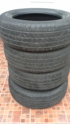 ขายยาง Dunlop 185 60 R15 ราคา 4 เส้น 1000 บาท