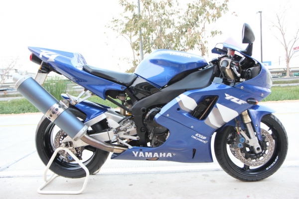 ขาย YAMAHA R1 ปี2000 ทะเบียนแท้ โอนขนส่ง ทั่วไทย