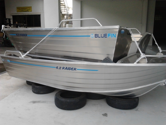 โปรโมชั่นเรืออลูBluefin ราคาพิเศษสำหรับเดือนนี้เท่านั้น