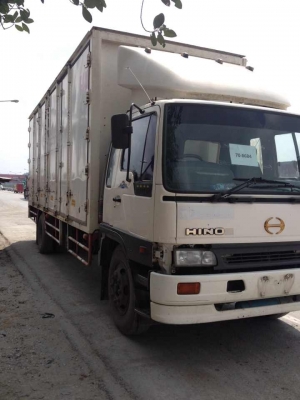 HINO 6 ล้อ ตู้บรรทุก