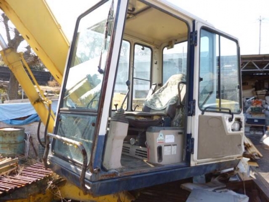 รถขุด Komatsu PC60-6 #31271 สินค้าถึงไทยกลางเดือนมีนาคมนี้ค่ะ