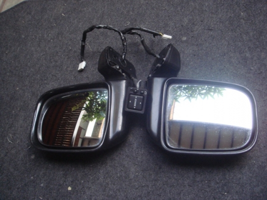 ขายกระจกมองข้างไฟฟ้าสายไฟ 7เส้นแปะข้างประตูเก่าญี่ป่นแปลงใส่ตามชอบครับ