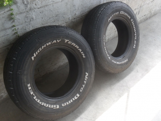 ยาง NITTO 235/75R15 ปี08 สวยๆ 1 คู่ ราคา 1700 บาท