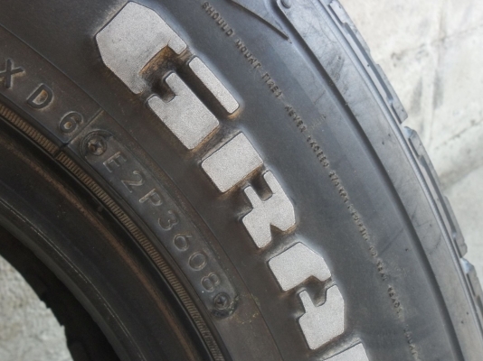 ยาง NITTO 235/75R15 ปี08 สวยๆ 1 คู่ ราคา 1700 บาท