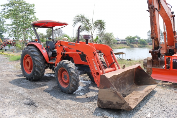 รถพร้อมบุั้งกี้ KUBOTA M8540 คุณภาพเยี่ยม พร้อมใช้สุดๆ