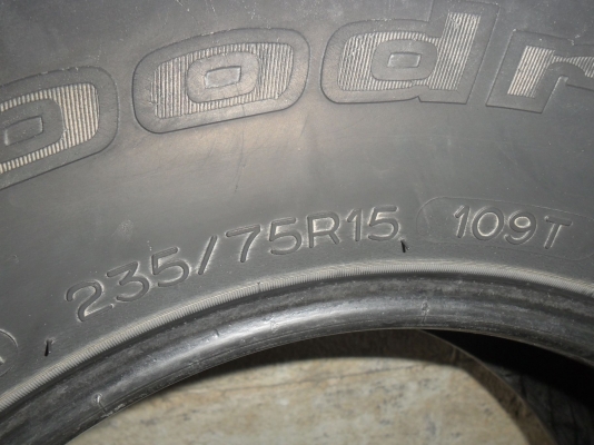ยาง BFGoodrich 235/75R15 ปี08 สวยๆ 1 คู่ ราคา 1700 บาท