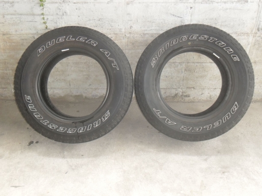 ยาง BRIDGESTONE 225/70R16 สวยๆ 1 คู่ ราคา 800 บาท