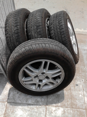 ขายแม๊ก HONDA ขนาด 4 รู  พร้อมยางชุด 4 วง  ติดต่อโทร. 081-427-3941