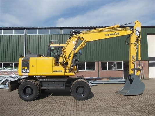 New stock Komatsu PW130-7K ปี 2006 นำเข้าจากยุโรป สวยครับ