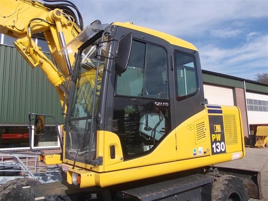 New stock Komatsu PW130-7K ปี 2006 นำเข้าจากยุโรป สวยครับ