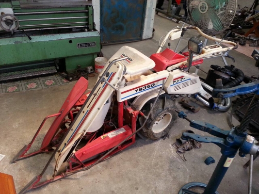 ขาย รถเกี่ยวข้าว สภาพใหม่ ราคาถูก