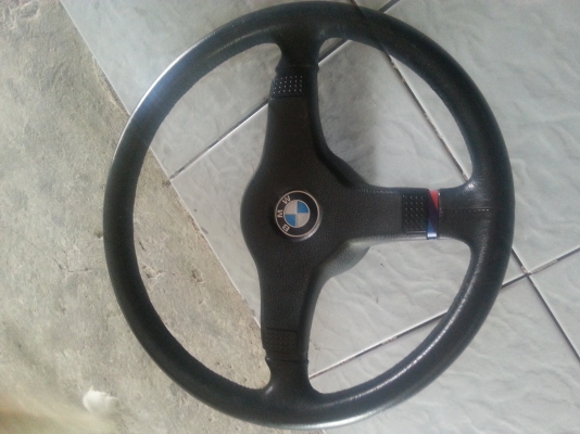 ขายพวงมาลัย M E30 สภาพสวยเหมือนไหม่