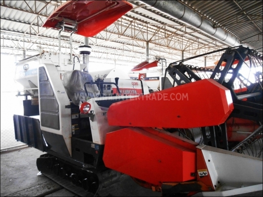 ขายรถเกี่ยวนวดข้าว KUBOTA DC-60