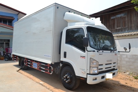 ขายด่วน รถบรรทุก 6 ล้อ ISUZU NQR 175 HP Year 2013