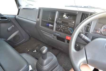 ขายด่วน รถบรรทุก 6 ล้อ ISUZU NQR 175 HP Year 2013