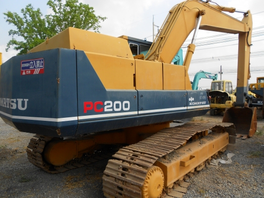 ขายรถแบคโฮ KOMATSU PC200-3
