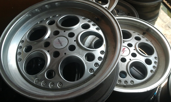 ITALY  TOM05 18X8H2 ล้อแท้ตั่งแต่มายังไม่เคยใช้1ชุดสวยพร้อมใช้