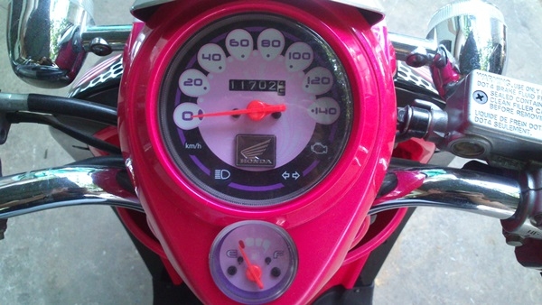 สกูปปี้ไอ สีชมพูดำ รถจดทะเบียนปี 54 เครื่องดี สภาพสวย ยางเต็ม แบตฯใหม่ เปลี่ยนถ่ายน้ำมันเครื่องเรียบร้อย สกูปปี้ไอ สีชมพูดำ รถจดทะเบียนปี 54 เครื่องดี สภาพสวย ยางเต็ม แบตฯใหม่ เปลี่ยนถ่ายน้ำมันเครื่องเรียบร้อย