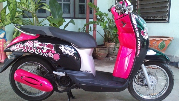 สกูปปี้ไอ สีชมพูดำ รถจดทะเบียนปี 54 เครื่องดี สภาพสวย ยางเต็ม แบตฯใหม่ เปลี่ยนถ่ายน้ำมันเครื่องเรียบร้อย สกูปปี้ไอ สีชมพูดำ รถจดทะเบียนปี 54 เครื่องดี สภาพสวย ยางเต็ม แบตฯใหม่ เปลี่ยนถ่ายน้ำมันเครื่องเรียบร้อย