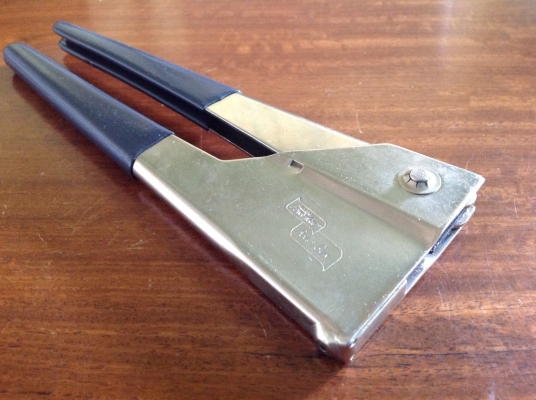 ขายคีมยิงรีเวท Wards Power-Kraft เก่าเก็บ ขายคีมยิงรีเวท Wards Power-Kraft เก่าเก็บ