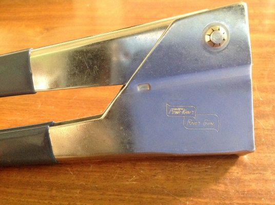 ขายคีมยิงรีเวท Wards Power-Kraft เก่าเก็บ ขายคีมยิงรีเวท Wards Power-Kraft เก่าเก็บ