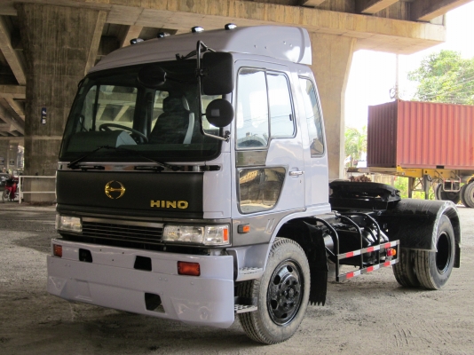 หัวลาก 6 ล้อ HINO