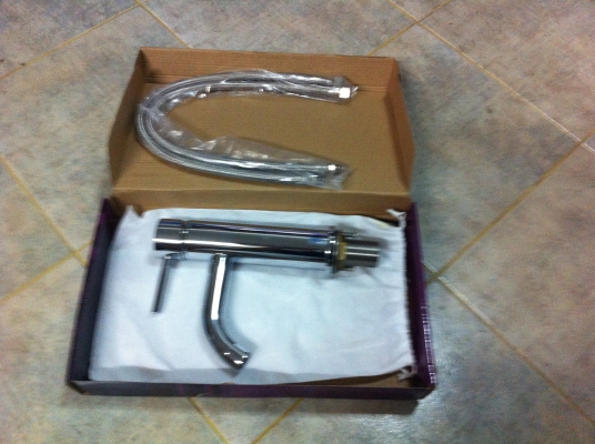 ก็อกน้ำ LUZERN ทองเหลือง สแตนเลส ขายราคาถูก