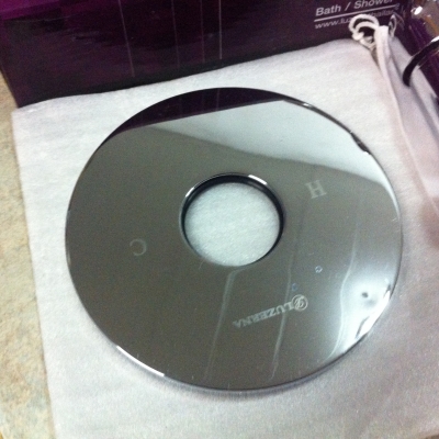 ก็อกน้ำ LUZERN ทองเหลือง สแตนเลส ขายราคาถูก