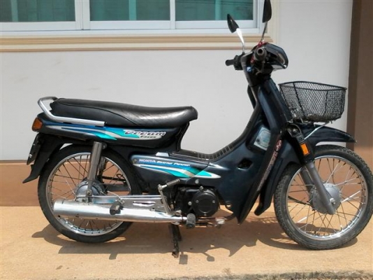 ขายดรีมทูเครื่องดำทะเบียนพร้อมโอนรถปี 40 ทะเบียนขาดเกิน 3 ปี เครื่องเดิมพอใช้ ขาย 7900 บาท