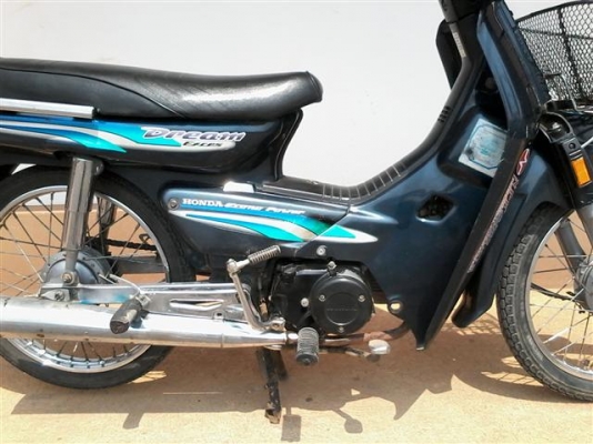 ขายดรีมทูเครื่องดำทะเบียนพร้อมโอนรถปี 40 ทะเบียนขาดเกิน 3 ปี เครื่องเดิมพอใช้ ขาย 7900 บาท