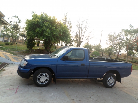 ขายกระบะนิสสันฟอนเทียร์ 2700cc ตอนเดียว ปี43/ 2000  รถเดิมๆสวยมากสีพึ่งเก็บสีมาใหม่สีน้ำเงินมุกสวยทั้งภายนอกภายในเครื่องหาย ห่วงพร้อมใช้งานห้องเครื่องสวยคานหน้าเดิมไม่เคยชน เอกสารพร้อมโอน+ภาษีเต็มถึง พค.ปี58+ยางดี4เส้น+ชีดี+แอร์เย็น+แม๊กไลเนอร์ใหม่ ราคาขา