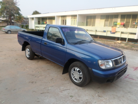 ขายกระบะนิสสันฟอนเทียร์ 2700cc ตอนเดียว ปี43/ 2000  รถเดิมๆสวยมากสีพึ่งเก็บสีมาใหม่สีน้ำเงินมุกสวยทั้งภายนอกภายในเครื่องหาย ห่วงพร้อมใช้งานห้องเครื่องสวยคานหน้าเดิมไม่เคยชน เอกสารพร้อมโอน+ภาษีเต็มถึง พค.ปี58+ยางดี4เส้น+ชีดี+แอร์เย็น+แม๊กไลเนอร์ใหม่ ราคาขา