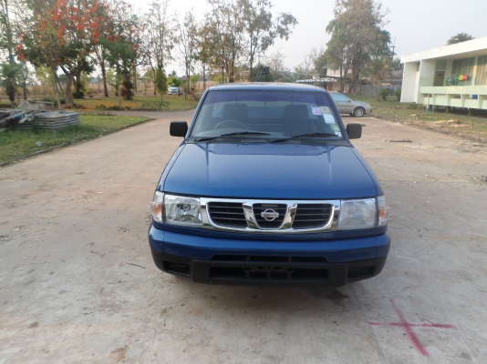 ขายกระบะนิสสันฟอนเทียร์ 2700cc ตอนเดียว ปี43/ 2000  รถเดิมๆสวยมากสีพึ่งเก็บสีมาใหม่สีน้ำเงินมุกสวยทั้งภายนอกภายในเครื่องหาย ห่วงพร้อมใช้งานห้องเครื่องสวยคานหน้าเดิมไม่เคยชน เอกสารพร้อมโอน+ภาษีเต็มถึง พค.ปี58+ยางดี4เส้น+ชีดี+แอร์เย็น+แม๊กไลเนอร์ใหม่ ราคาขา