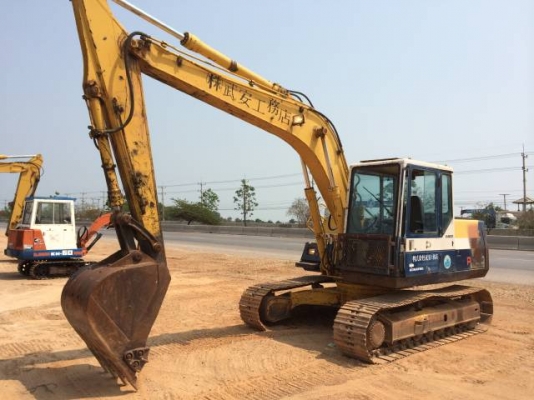 ขายรถแบคโฮ KOMATSU PC120-5 มี VDO ระบบไฟฟ้าเต็ม รถนอกนำเข้าสภาพสวย สนใจติดต่อ 089-8368497
