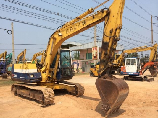 ขายรถแบคโฮ KOMATSU PC120-5 มี VDO ระบบไฟฟ้าเต็ม รถนอกนำเข้าสภาพสวย สนใจติดต่อ 089-8368497