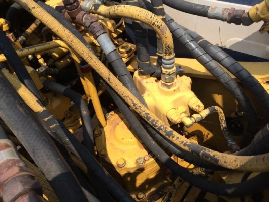 ขายรถแบคโฮ KOMATSU PC120-5 มี VDO ระบบไฟฟ้าเต็ม รถนอกนำเข้าสภาพสวย สนใจติดต่อ 089-8368497