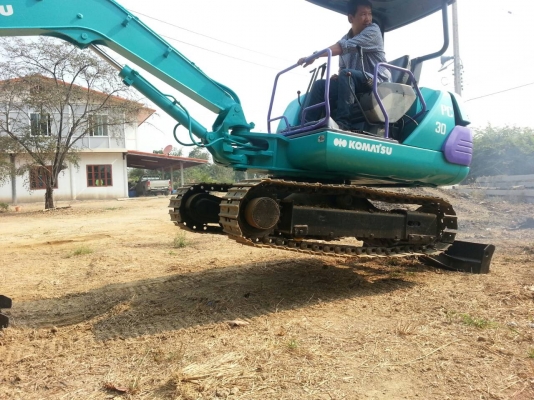 แบคโฮเล็ก komatsu pc 30-7 แบคโฮเล็ก komatsu pc 30-7