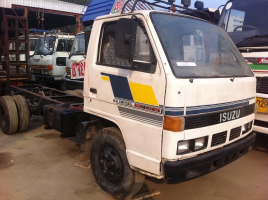 ISUZU หัว NKR เครื่อง 100 แรง หัวลากคัสซี สภาพพร้อมใช้ ราคาพร้อมต่อรอง