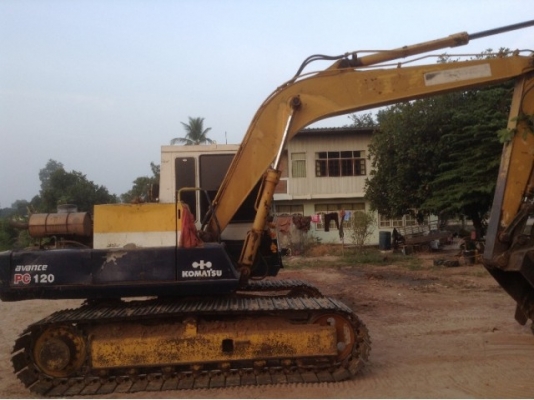 KOMATSU  PC  120 รุ่น  3  ( 530000 บาท )