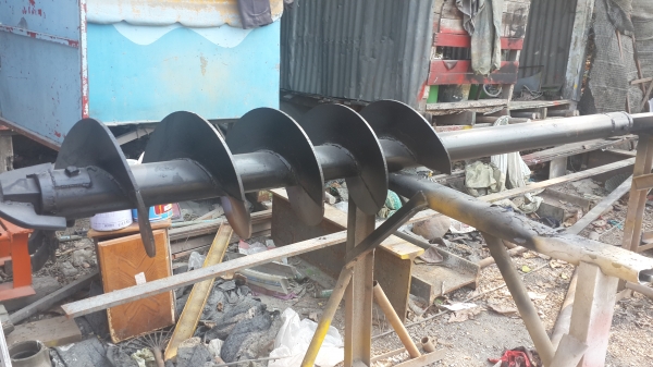 ขายดอกสว่านเจาะดิน42ซม.มีแกนยึดได้ยาว5เมตร