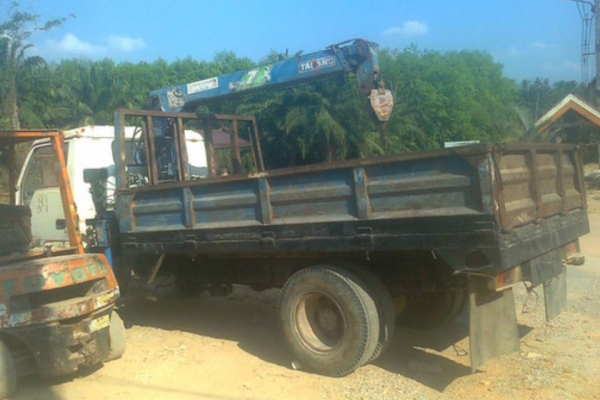 Mitsubishi Canter เทรน Tadano 3 ตัน ท้อง V เครื่อง 115 แรงม้า สภาพพร้อมใช้